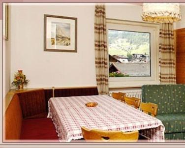 Garni Sayonara Otel Selva di Val Gardena Oda fotoğraf